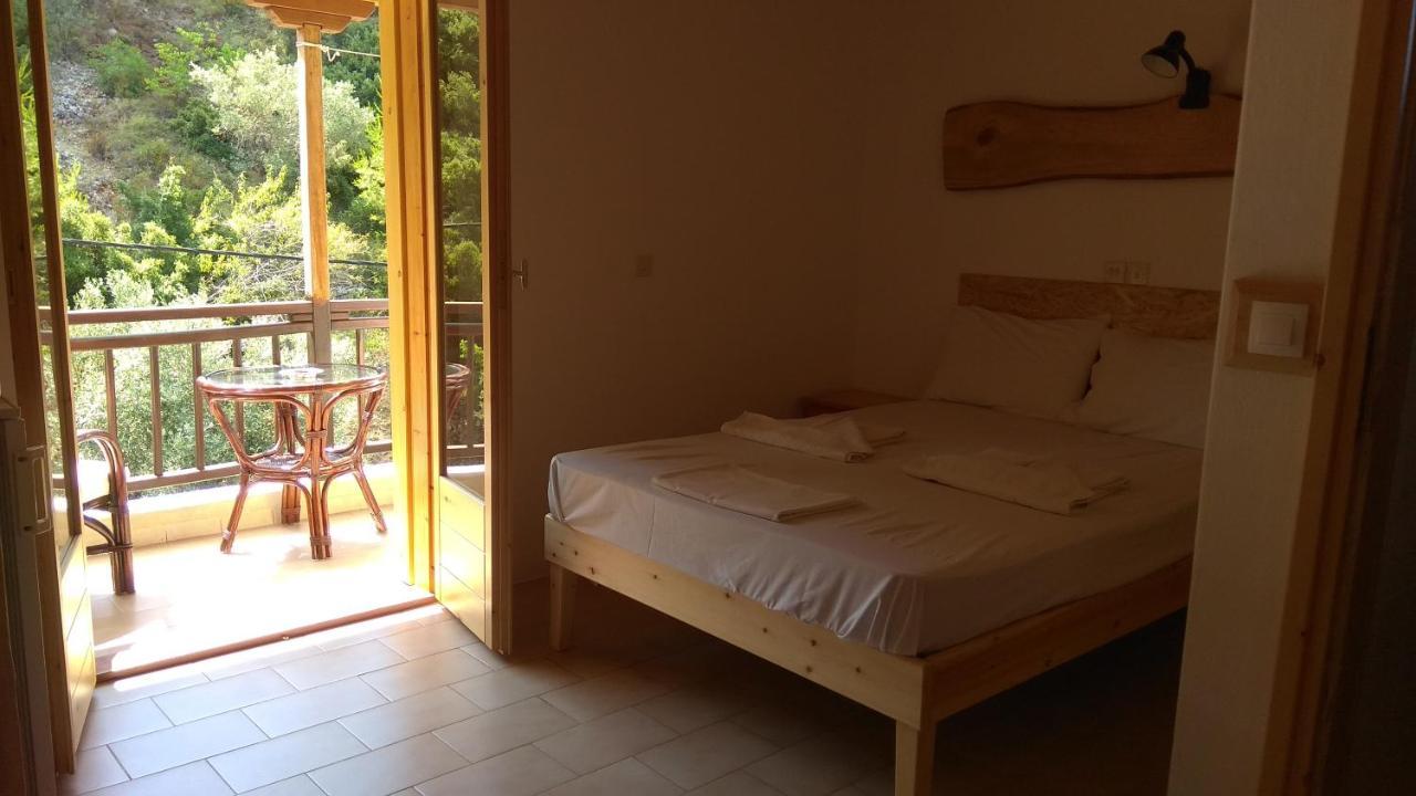 Pension Oasis Votsi  Exteriér fotografie