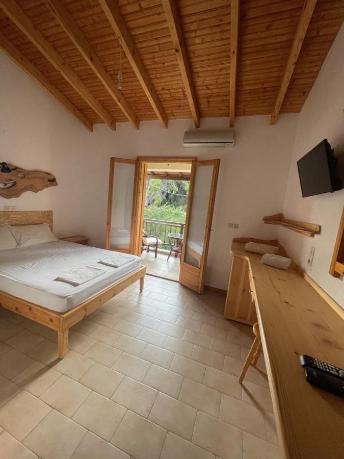 Pension Oasis Votsi  Exteriér fotografie